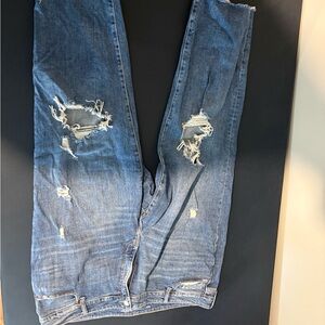 Women’s Blue Distressed Jeans